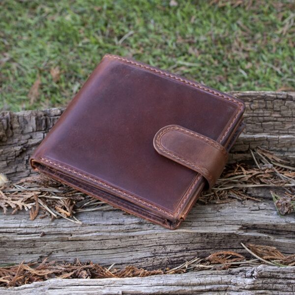 wombat Brown Oiled Leather Trifold Tab Wallet