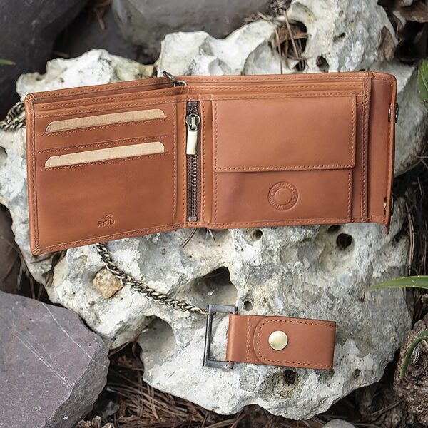 wombat English Hide tan Leather bifold Biker Wallet showing inside view