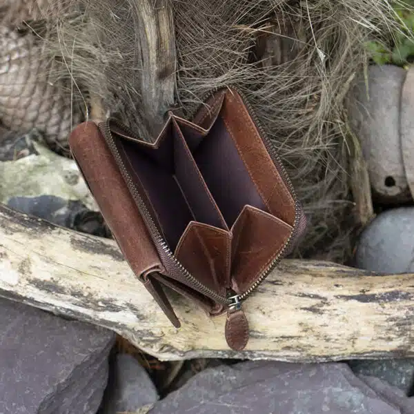 Womans brown vintage style leather medium size purse Wallet showing rear coin purse 2 sections and a chunky metal zip