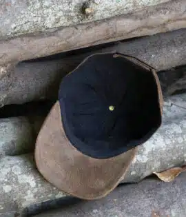 Outdoor leather baseball cap with a cotton lining