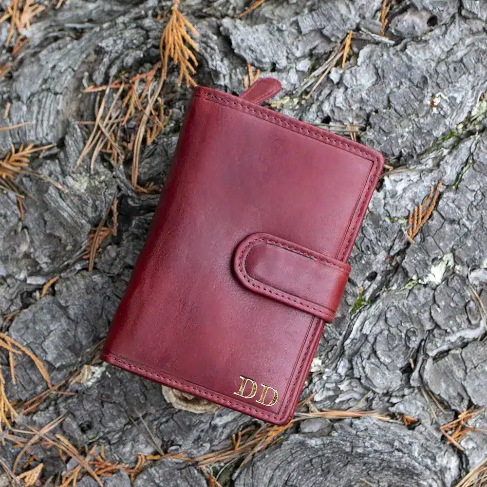 Women’s Leather Wallet – Handmade RFID Blocking Purse | Personalised Gift for Her | Vintage Style Oiled Leather Wallet by Wombat Leather