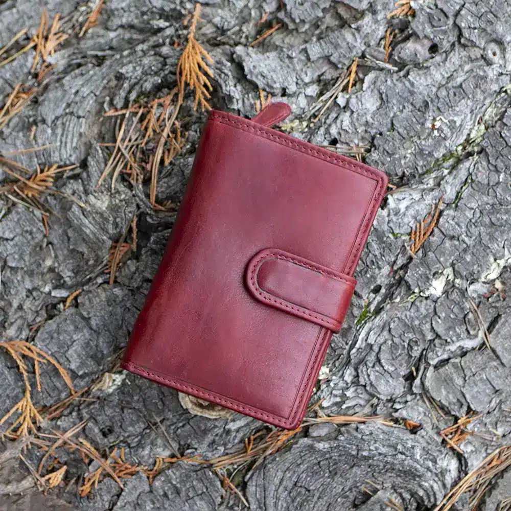 Women’s Leather Wallet – Handmade RFID Blocking Purse | Personalised Gift for Her | Vintage Style Oiled Leather Wallet by Wombat Leather