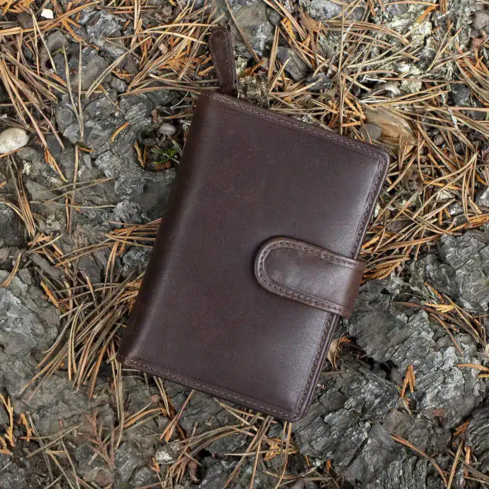 Women’s Leather Wallet – Handmade RFID Blocking Purse | Personalized Gift for Her | Vintage Oiled Leather Wallet | Wombat Leather