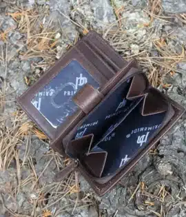 Discover the perfect blend of luxury, functionality, and craftsmanship with the Wombat Artisan Women’s Leather Wallet.