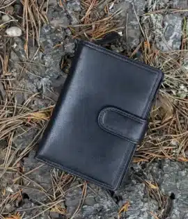 Artisan Women’s Leather Wallet. Handcrafted from thick, oiled full-grain leather, this wallet captures the essence of natural beauty and durability — designed to age gracefully and develop a rich patina over time.