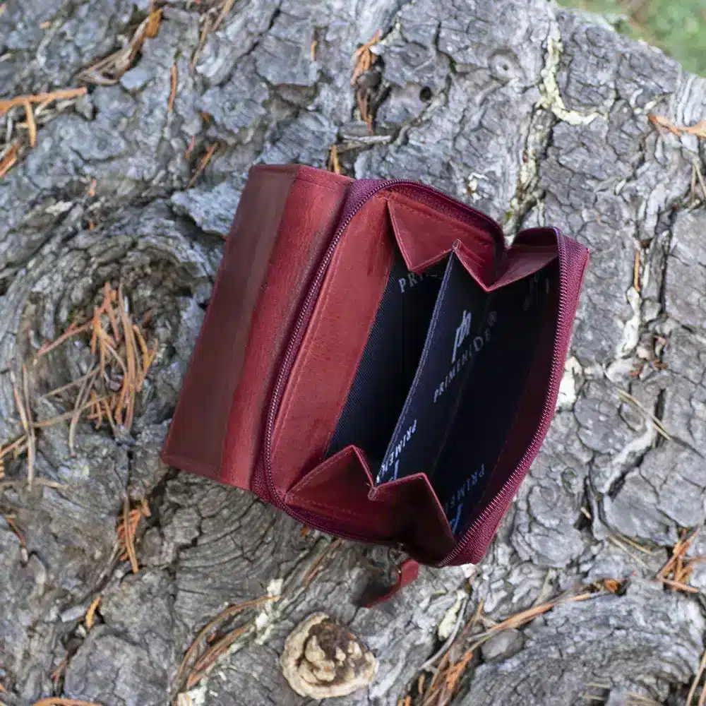 Vintage Purse: The Wombat Artisan Range Women’s Leather Purse – a timeless blend of luxury, durability, and elegance. Bordeaux trifold wallet RFID safe