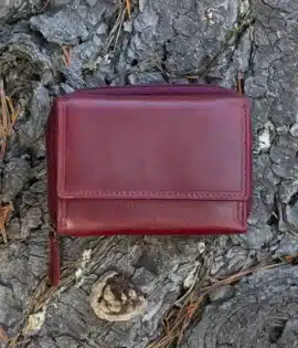 Vintage Purse: The Wombat Artisan Range Women’s Leather Purse – a timeless blend of luxury, durability, and elegance. Bordeaux trifold wallet RFID safe