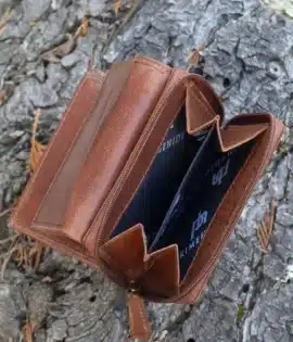 Women’s Leather Wallet – Handmade RFID Blocking Purse | Personalised Gift for Her | Vintage Style Oiled Leather Wallet by Wombat Leather