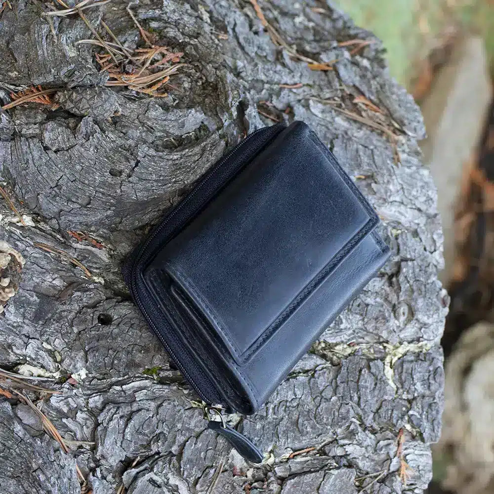Women’s Leather Wallet – Handmade RFID Blocking Purse | Personalised Gift for Her | Vintage Style Oiled Leather Wallet by Wombat Leather